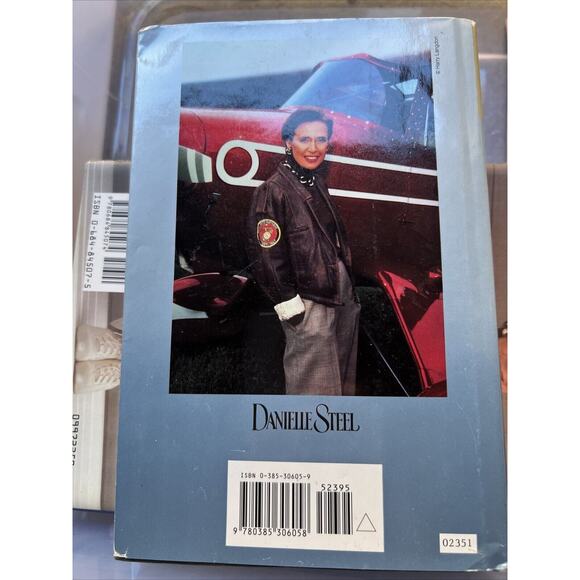 Wings by Danielle Steel (1994, Hardcover) - Picture 2 of 2